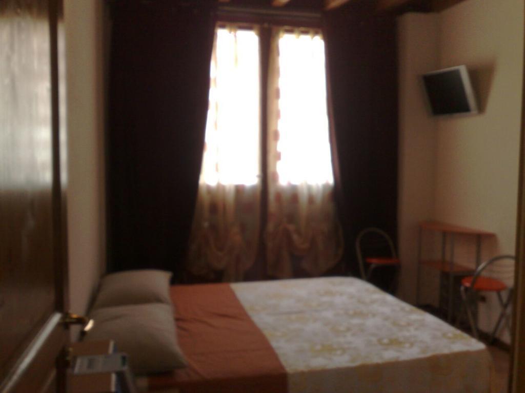Via Toscana House Parma Ruang foto
